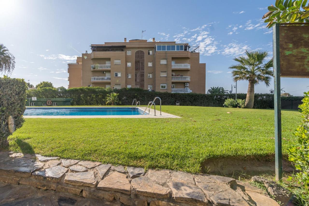 Suite Homes Hesperides Garden Beach 马拉加 外观 照片