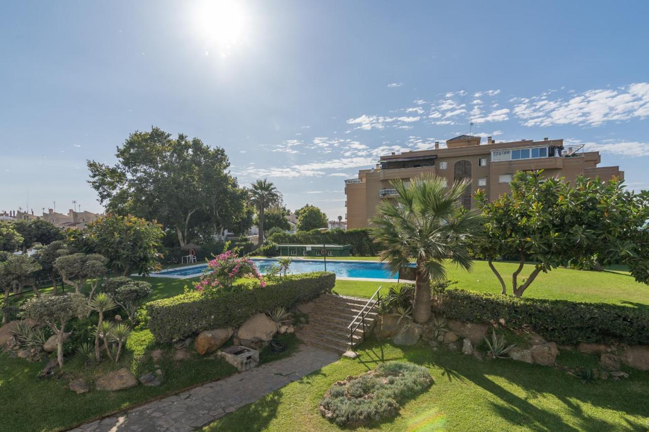 Suite Homes Hesperides Garden Beach 马拉加 外观 照片