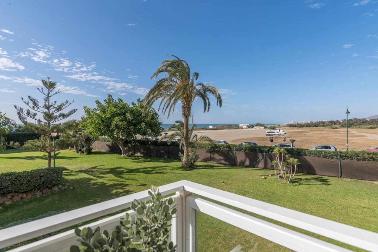 Suite Homes Hesperides Garden Beach 马拉加 外观 照片