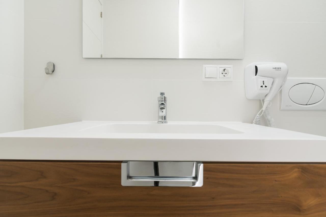 Suite Homes Hesperides Garden Beach 马拉加 外观 照片
