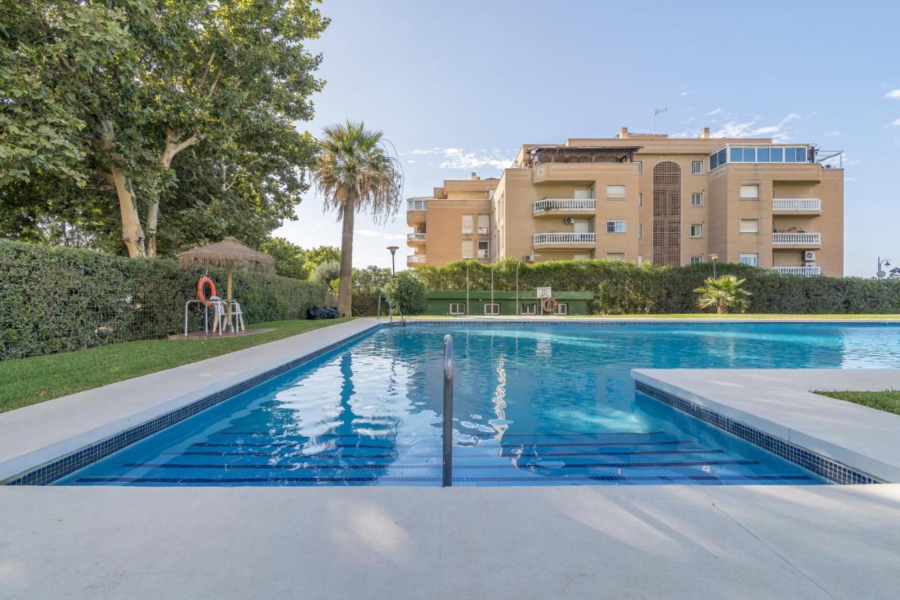Suite Homes Hesperides Garden Beach 马拉加 外观 照片
