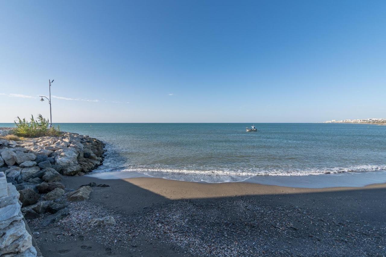 Suite Homes Hesperides Garden Beach 马拉加 外观 照片