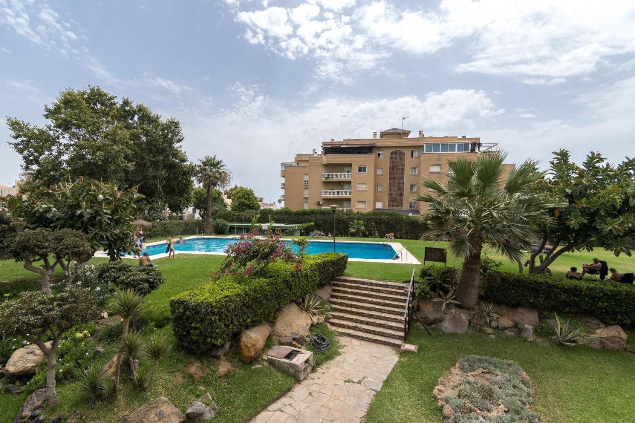 Suite Homes Hesperides Garden Beach 马拉加 外观 照片